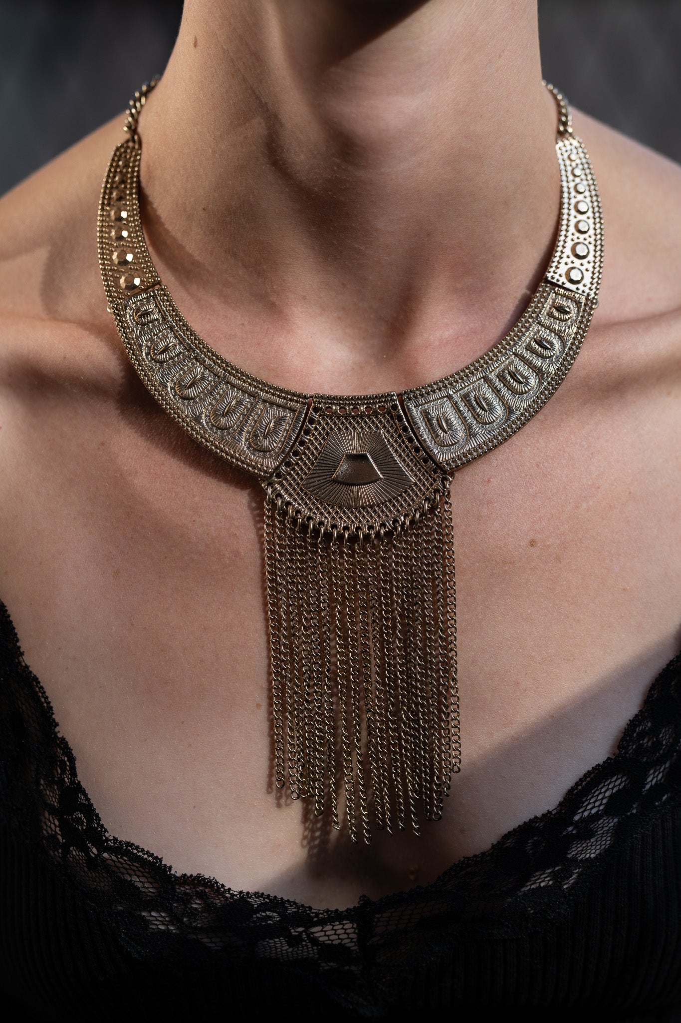 Vintage 70s Collar Plate Necklace w/ Fringe