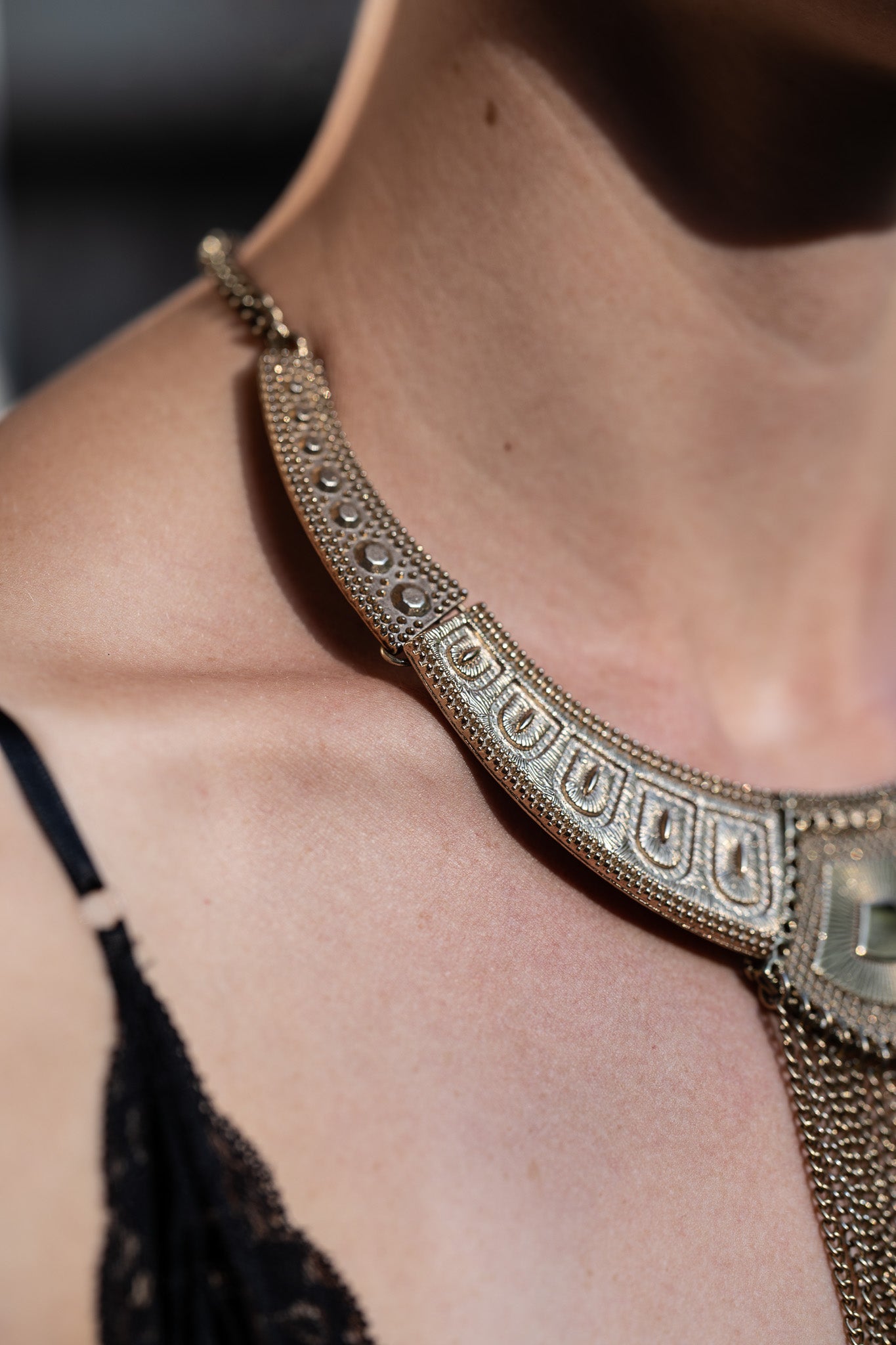 Vintage 70s Collar Plate Necklace w/ Fringe