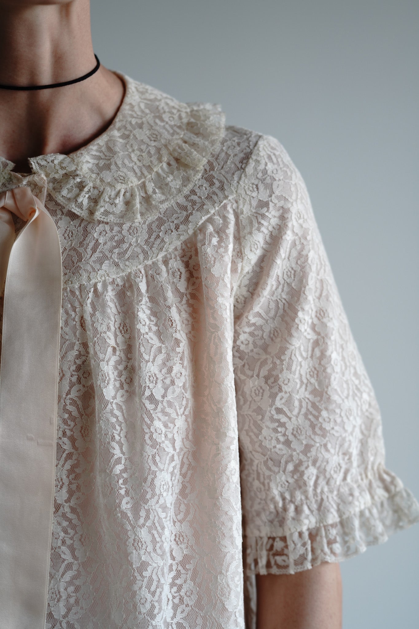 Vintage 50s Lace Bedcoat w/ Satin Bow