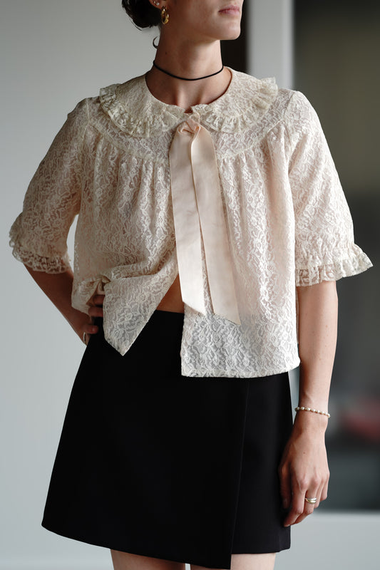 Vintage 50s Lace Bedcoat w/ Satin Bow