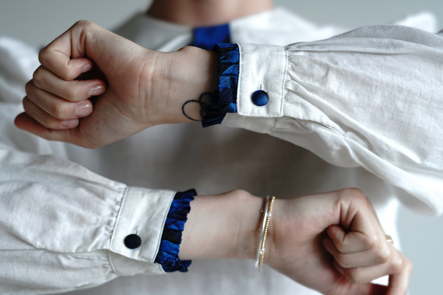 Vintage 80s Bow Front Linen Top