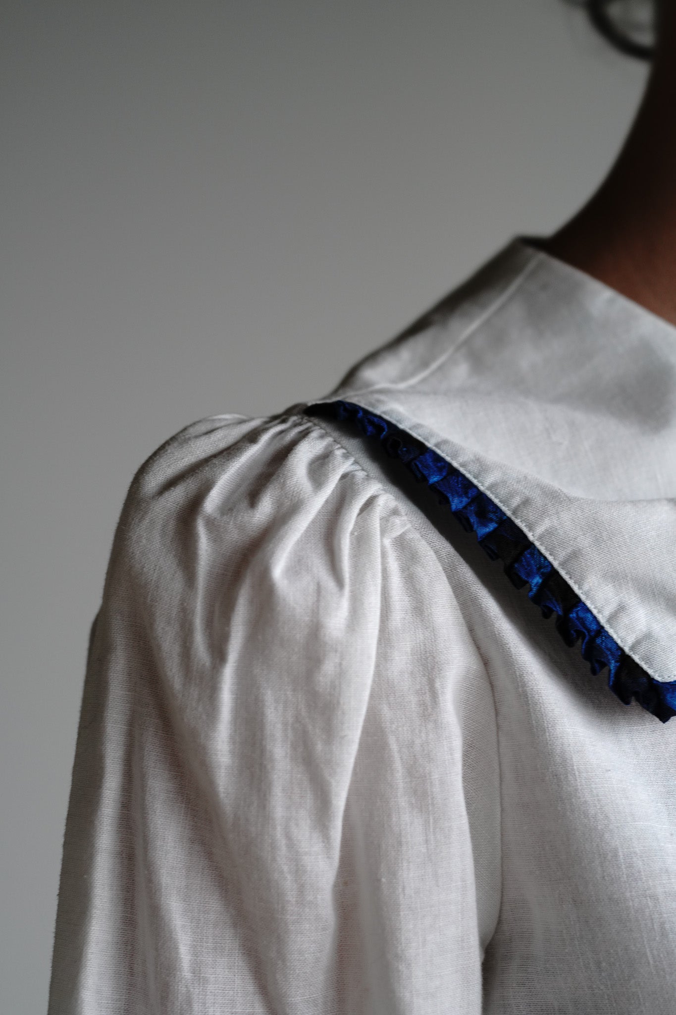 Vintage 80s Bow Front Linen Top