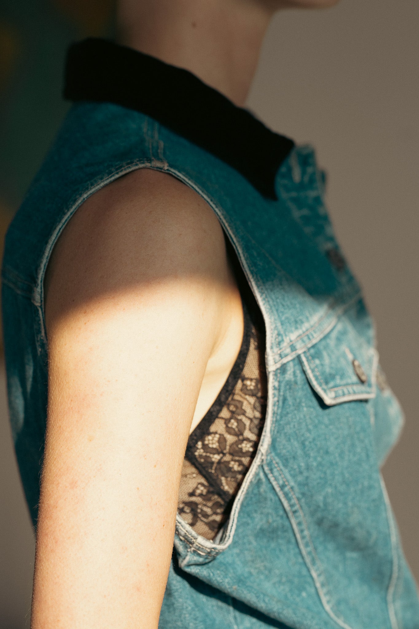 Vintage Bill Blass Denim Vest Dark Wash